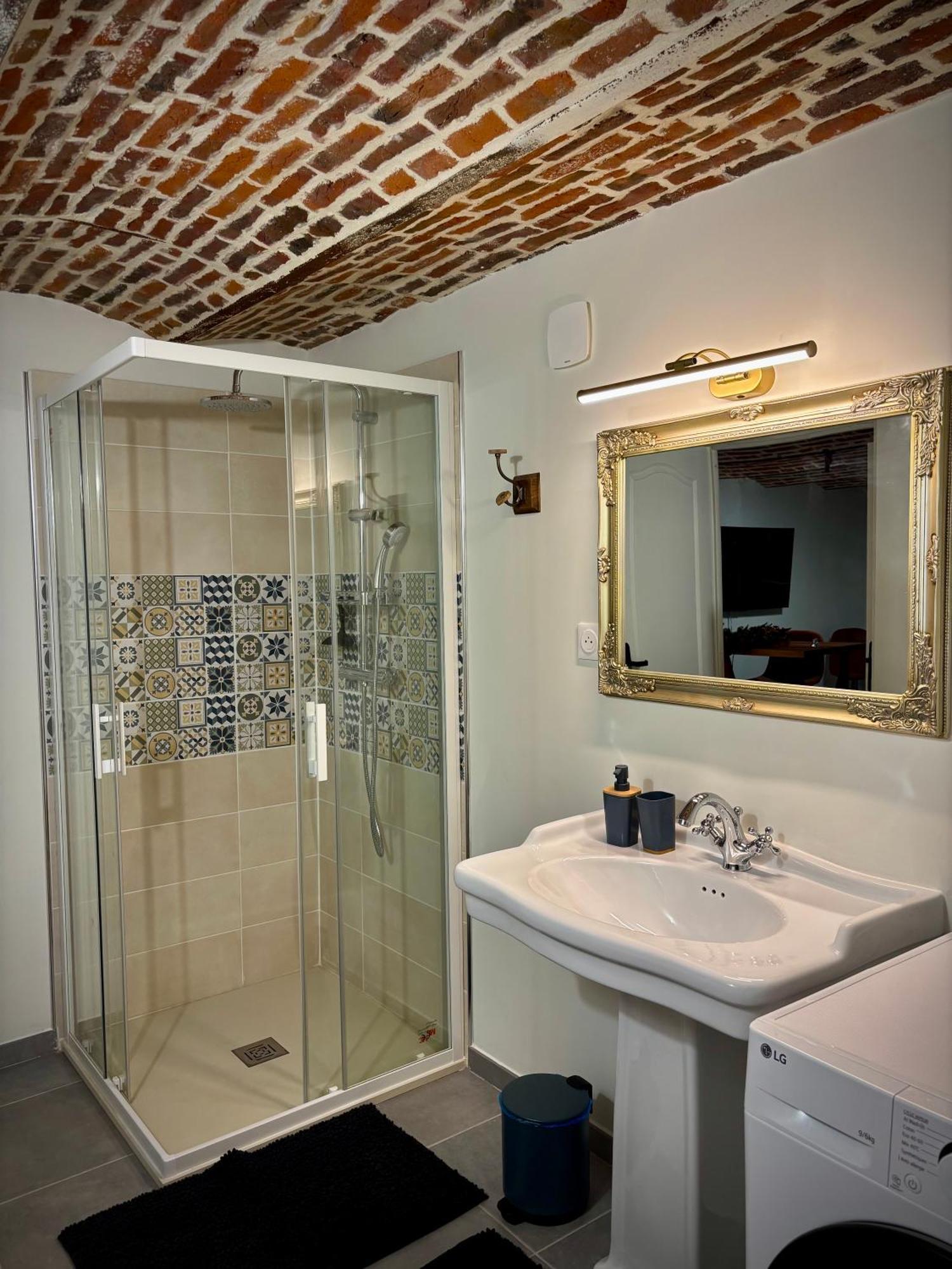 Le Domaine Du Castel Bed & Breakfast Saulzoir Bagian luar foto